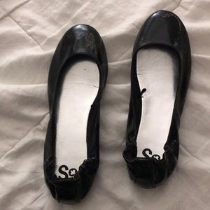Black ballet flats size 6